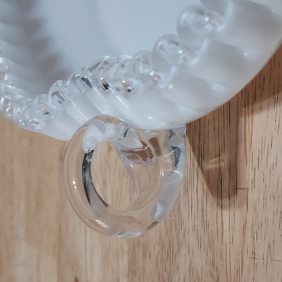 FENTON - Picture 5 of 9